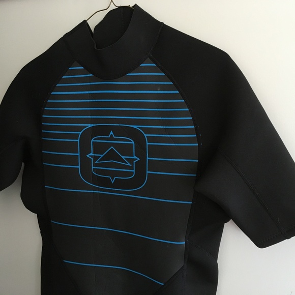 'Springsuit' - Picture 4 of 5